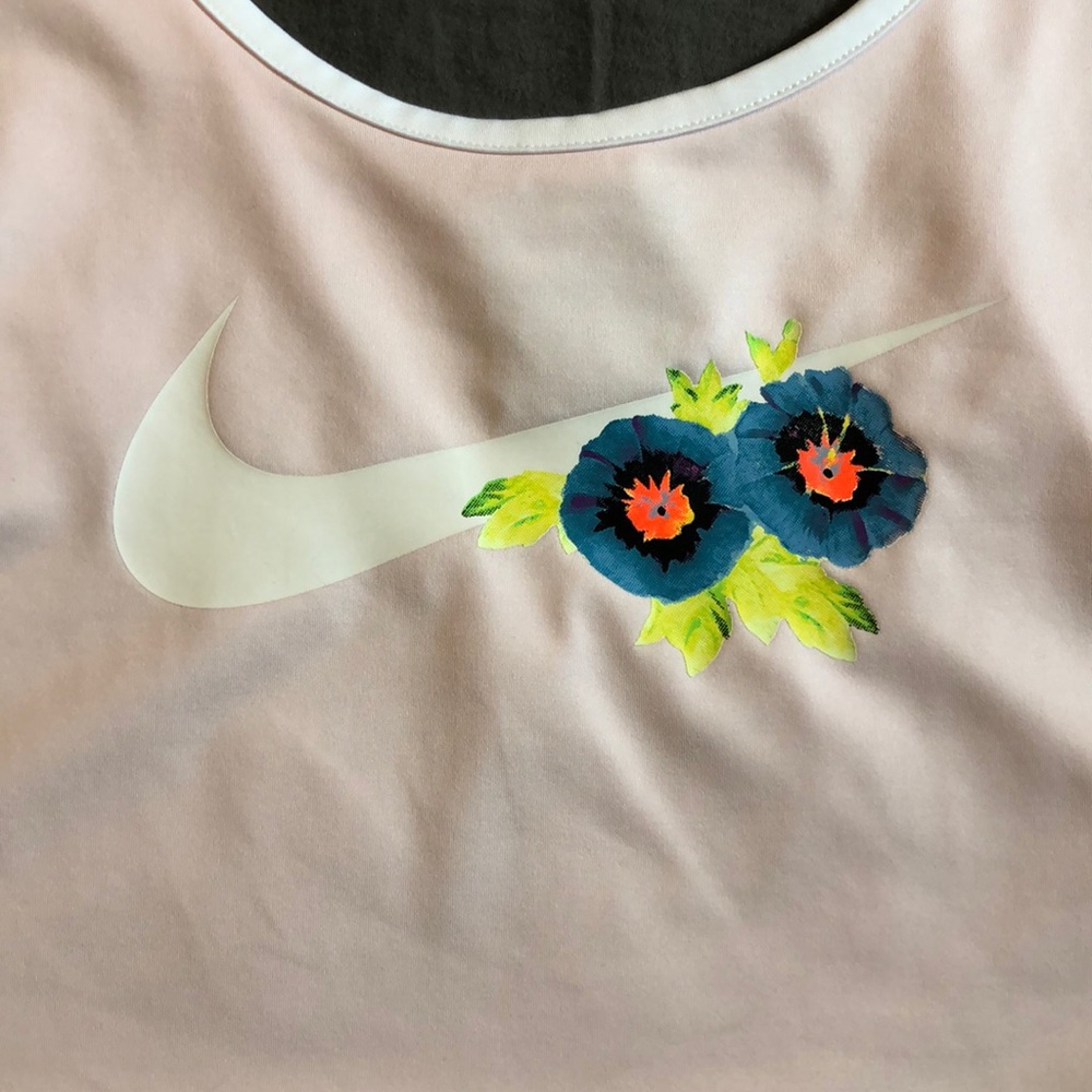 Nike workout top